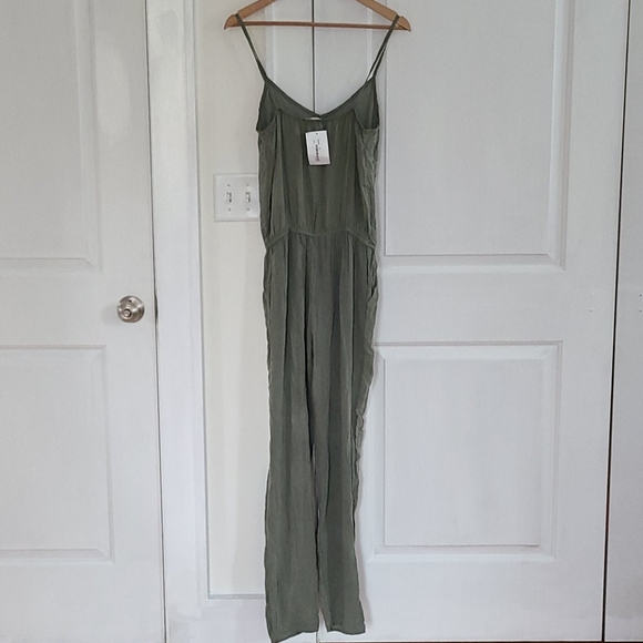 Wasabi + Mint small jumpsuit w/ pockets! - Picture 4 of 4